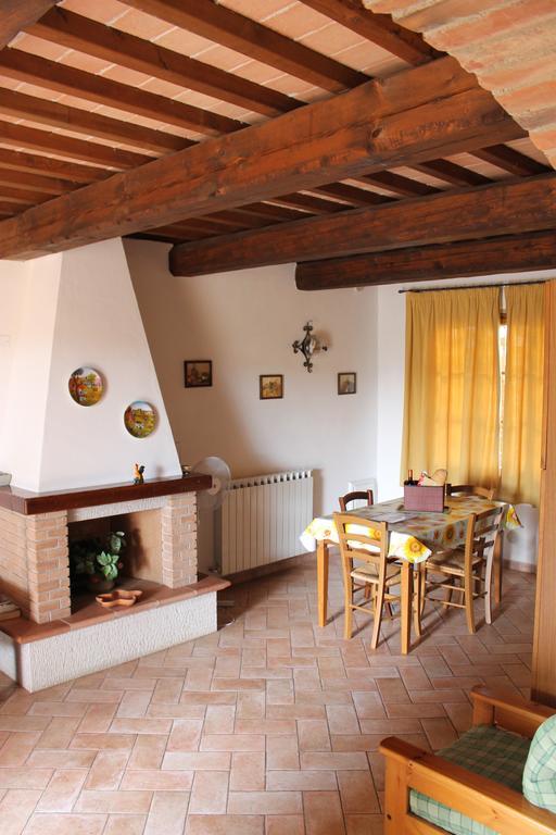 Il Borgo Di Montereggi Villa Limite Ruang foto